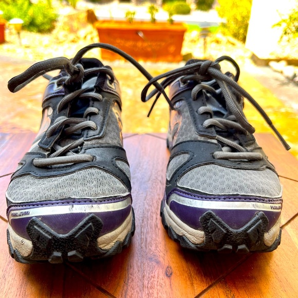 Pearl Izumi mountain biking shoe - Sz 7 - 7.5 (38). Great condition with SPD - Picture 3 of 9